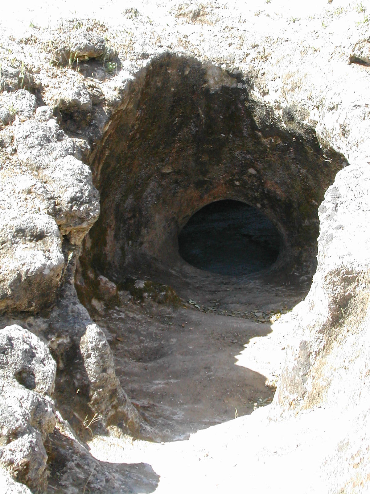 Artificial caves of Casal do Pardo